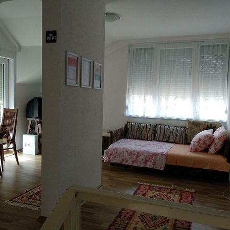 Family House Near Motorway 6 Guests 3 Bedrooms 벨레스 외부 사진