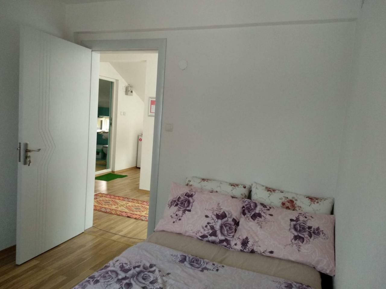 Family House Near Motorway 6 Guests 3 Bedrooms 벨레스 외부 사진